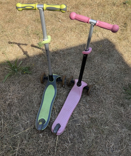 Kids wheel push scooters - 2x,